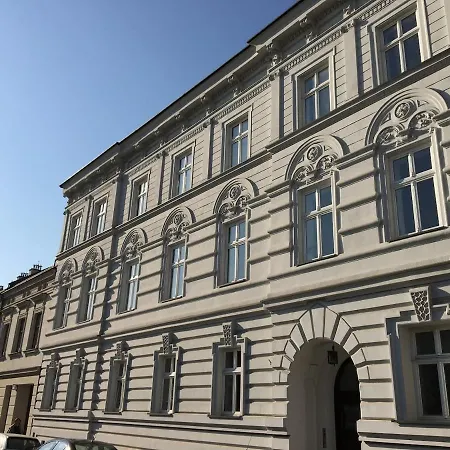 Goldfinger 3-bed Unique In The Heart Of Podgorze