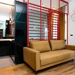 Goldfinger 3-bed Unique In The Heart Of Podgorze Apartmán